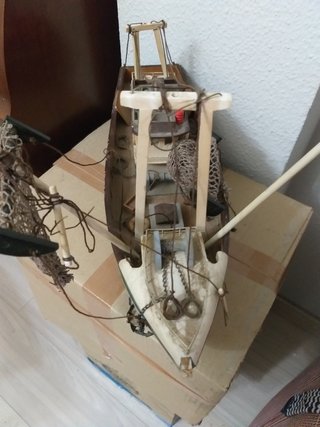 Barco de pesca madera artesanal a restaurar