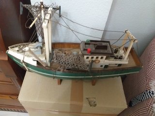 Barco de pesca madera artesanal a restaurar