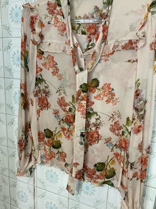 Blusa floral rosa claro