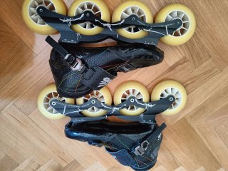 Patines en linea de velocidad/competicion.