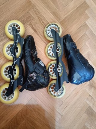 Patines en linea de velocidad/competicion.