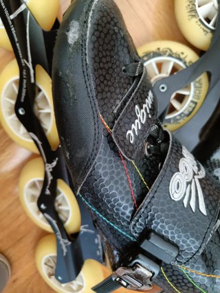 Patines en linea de velocidad/competicion.