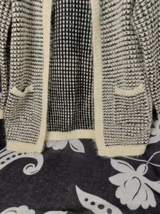 Cardigan in  Maglia Aperto Bianco Panna e Nero