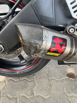 Yamaha R6R Sportbike Roja y Blanca