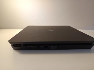 Consola PS4 Negra + Mando y 5 Juegos