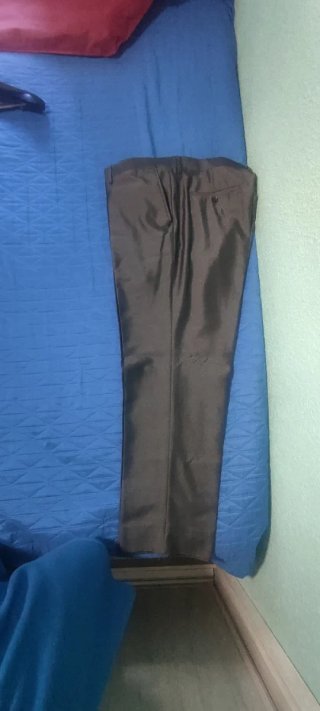 Traje gris chaqueta y pantalón
