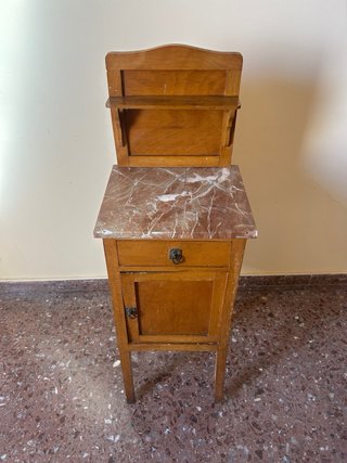 Mesita auxiliar vintage de madera con mármol