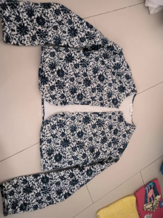 Chaqueta floral azul Primark