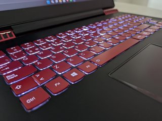 Portátil gaming Lenovo Legion Y520 rojo