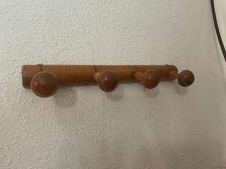 Perchero de madera