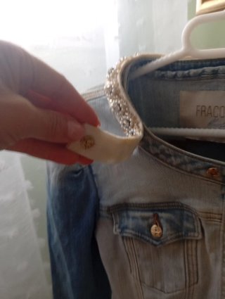 Cazadora vaquera Fracomina con pedrería