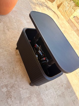 Keter Bevy Bar - Mesa Nevera para Exterior
