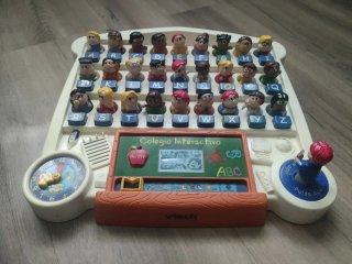 Juego infantil abecedario con figuras