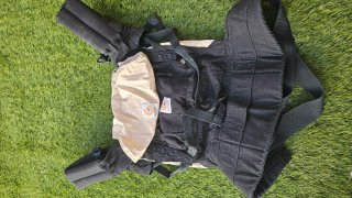 Mochila Ergobaby Porteo Negro