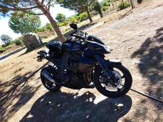 Kawasaki Z1000 Negra