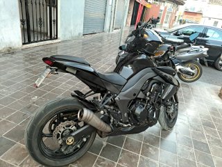 Kawasaki Z1000 Negra