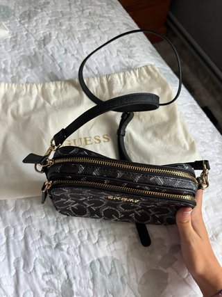 Bolso Guess Negro y Gris