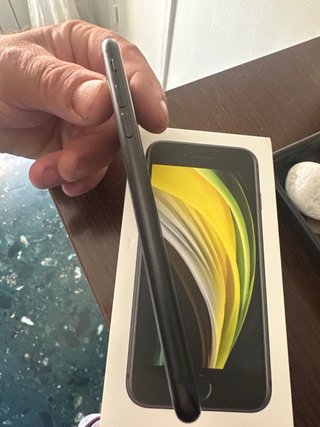 iPhone SE 2020 128GB Nero