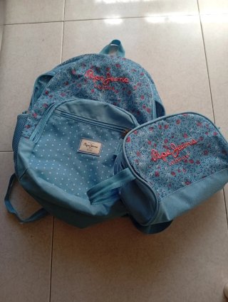 Mochila y neceser Pepe Jeans floral