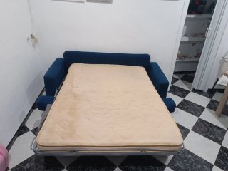 Sofá azul de tela