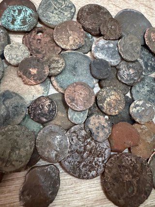 Lotto di antiche monete romane