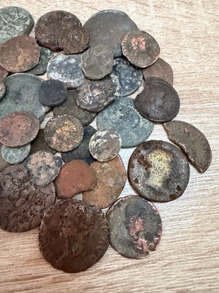 Lotto di antiche monete romane
