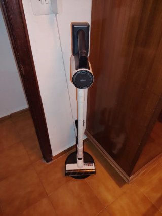 Aspirador LG blanco. Nuevo usado solo una vez .