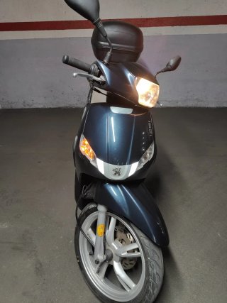 Peugeot Tweet 125 2022-23 Scooter