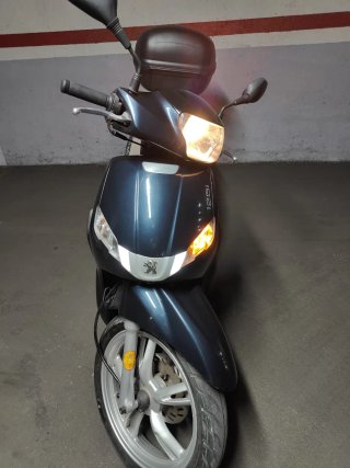 Peugeot Tweet 125 2022-23 Scooter