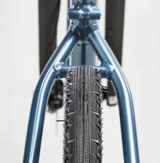 Bicicleta de trekking azul