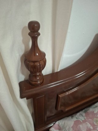 Cabecero de madera estilo clásico 135cm
