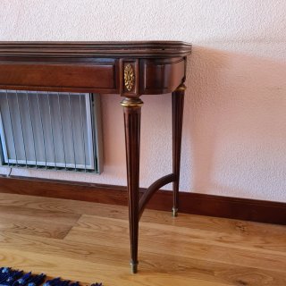 Mesa consola extensible estilo clásico de madera