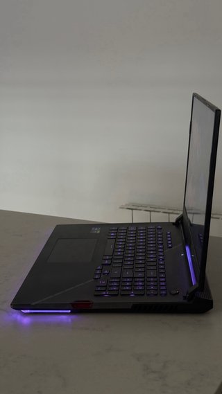 Asus ROG Strix Scar 17 2022