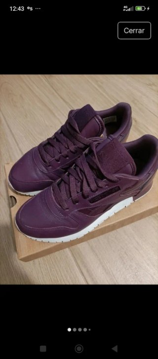 Zapatillas deportivas Reebok moradas y blancas