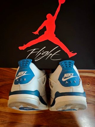 Air Jordan 4 Retro Military Blue