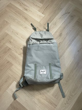 Mochila gris