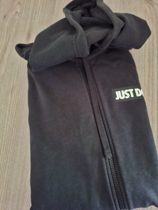 Chaqueta deportiva Nike negra