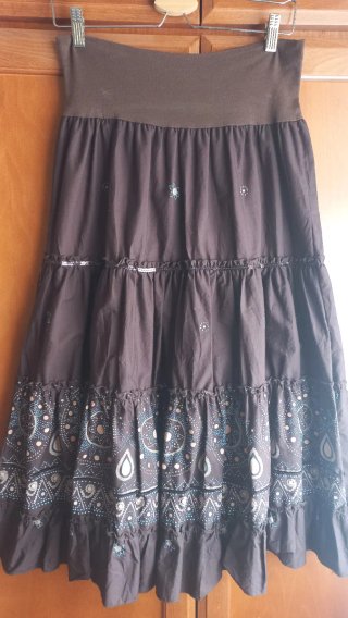 Falda larga estampada marrón