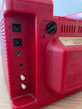 Televisor Emerson Vintage Rojo + Radio AM/FM