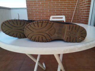 Zapatos Gotila Marrones y Negros