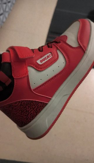 Zapatillas Ducati Rojas y Blancas