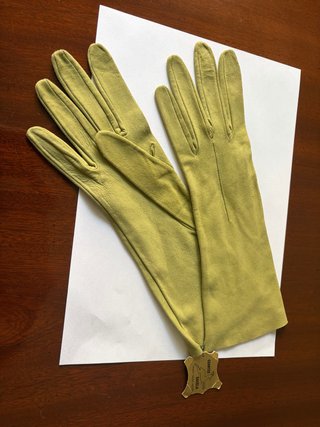 Guantes de gamuza verde menta sin estrenar