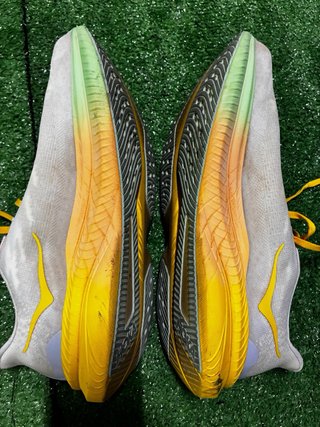 Zapatillas Hoka Mach 6 Blancas/Amarillas