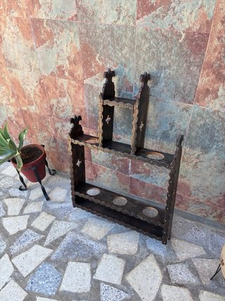 Estantería de madera para cerámica