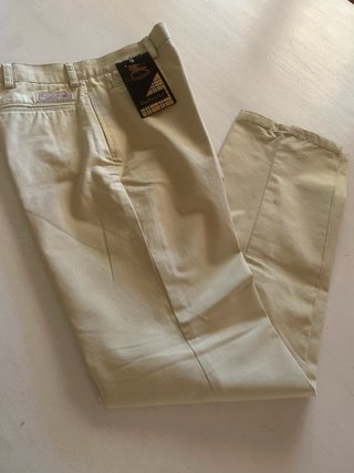 Pantalón Burberrys niño talla 10 años.