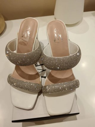 Sandalias brillantes talla 37 sin estrenar