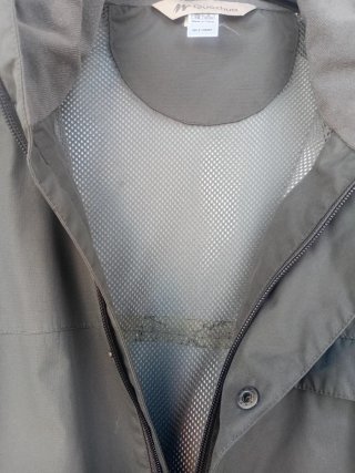 Chaqueta Quechua impermeable