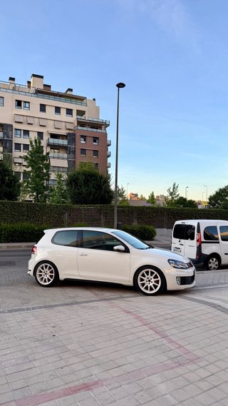 Volkswagen Golf GTI 6
