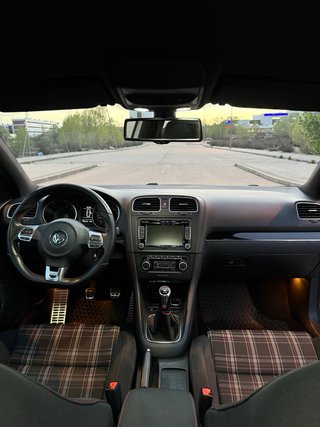 Volkswagen Golf GTI 6