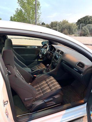 Volkswagen Golf GTI 6